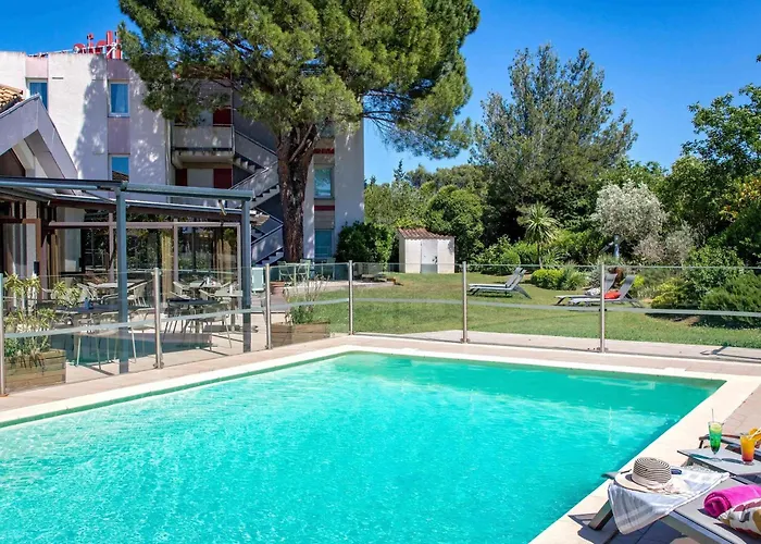 Hotel Ibis Salon De Provence