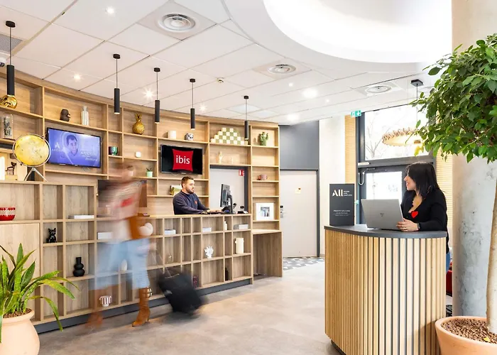 Hotel ibis Marseille Centre Euromed