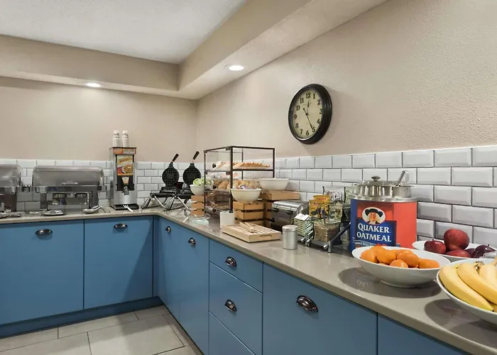 Country Inn & Suites By Radisson, Ankeny, Ia
