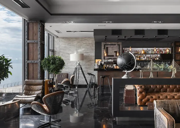 M1 Club Hotel