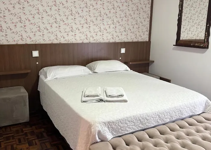 Hospedaria Gãstehaus Enzian
