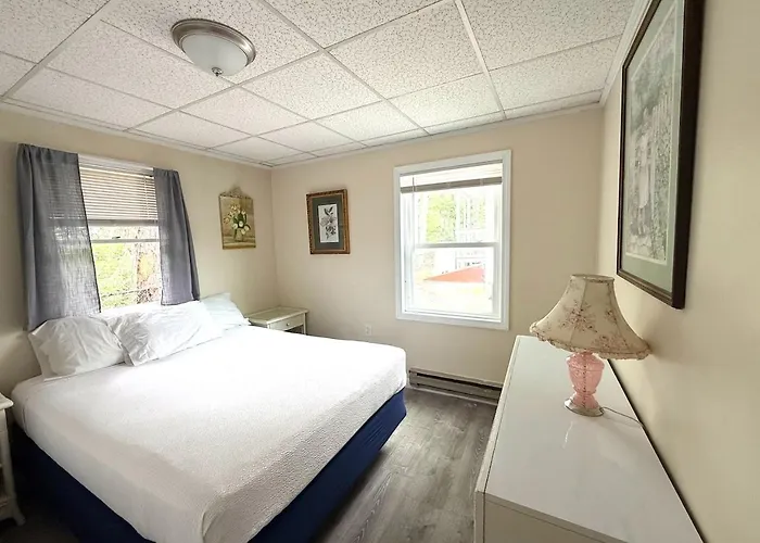 Crosswinds Motel