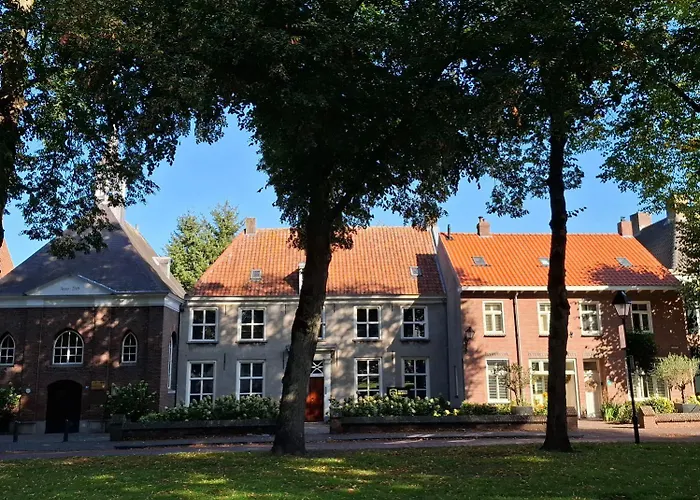 Een Klein Appartementje Zonder Keuken In Het Centrum Sleep At Hamtingh'S Hilvarenbeek