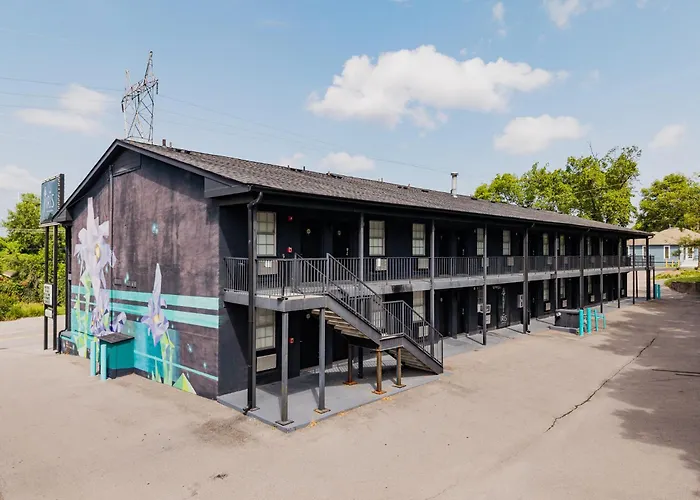 The Iris Motel