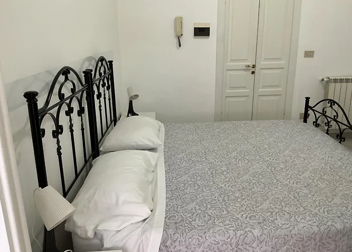 Crispi accomodation
