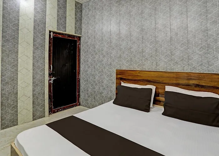 Hotel O Mansarovar