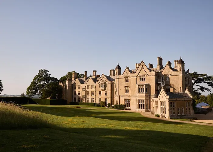 Dumbleton Hall