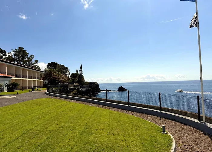 Albatroz Beach & Yacht Club Santa Cruz - Madeira