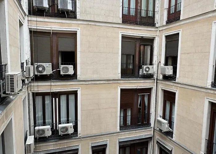Hostal Atocha Almudena Martín Madrid