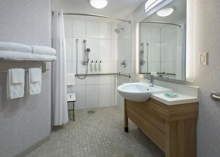 Tarentum Hotels