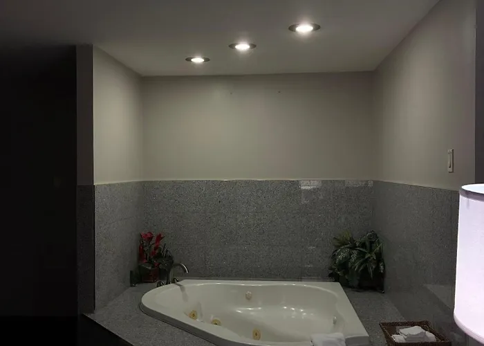 Wurtsboro Hotels