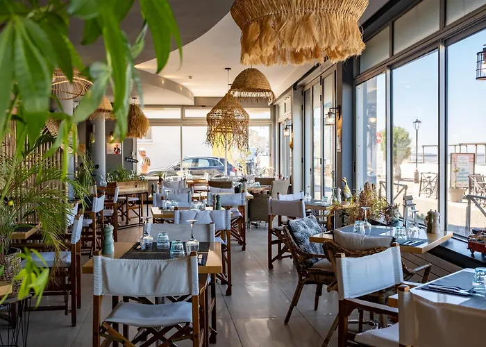 Acadie Saint Victor - Hôtel restaurant -Face mer- Châtelaillon plage