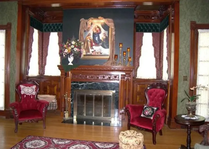 Alexander Mansion Bed And Breakfast Winona
