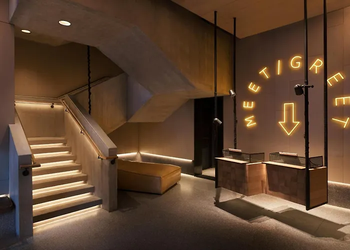 Moxy Nyc Chelsea Hotel New York
