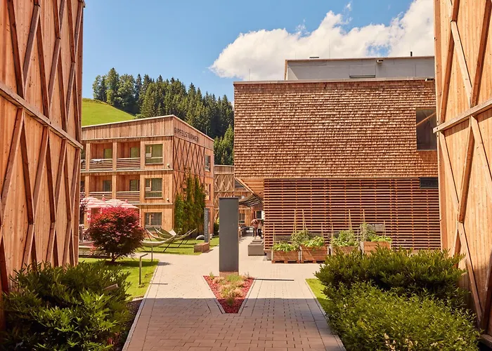 Tirol Lodge