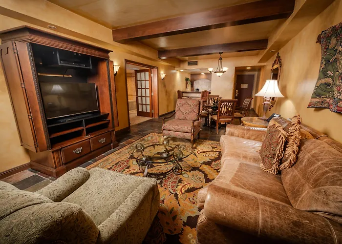 Chateau On The Lake Resort Spa And Convention Center