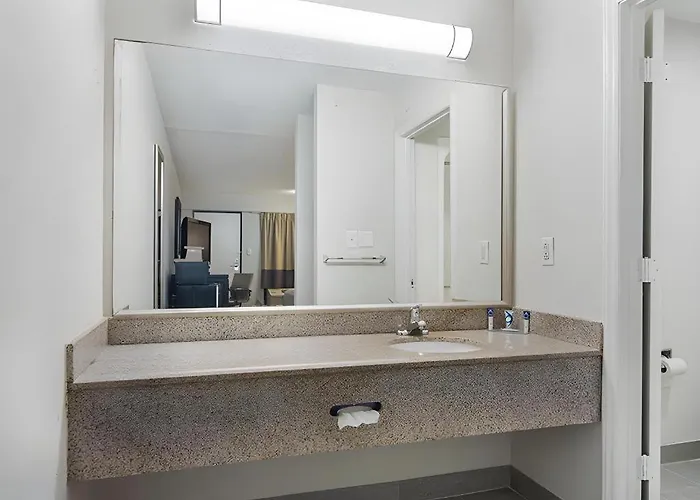 Rodeway Inn Lumberton Central