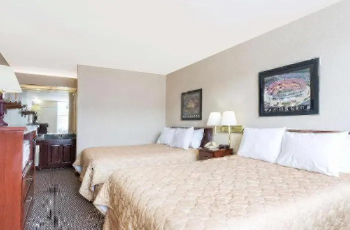 Ramada Limited Norfolk Hotel Greenwich