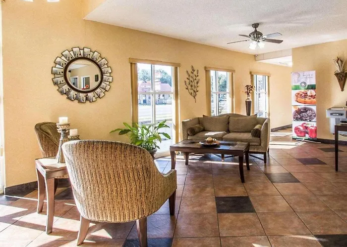 Quality Inn & Suites Near Panama City Beach