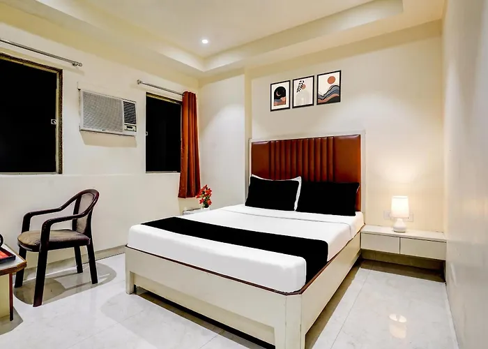 Collection O Ulhasnagar Railway Station Formerly Hotel Derby