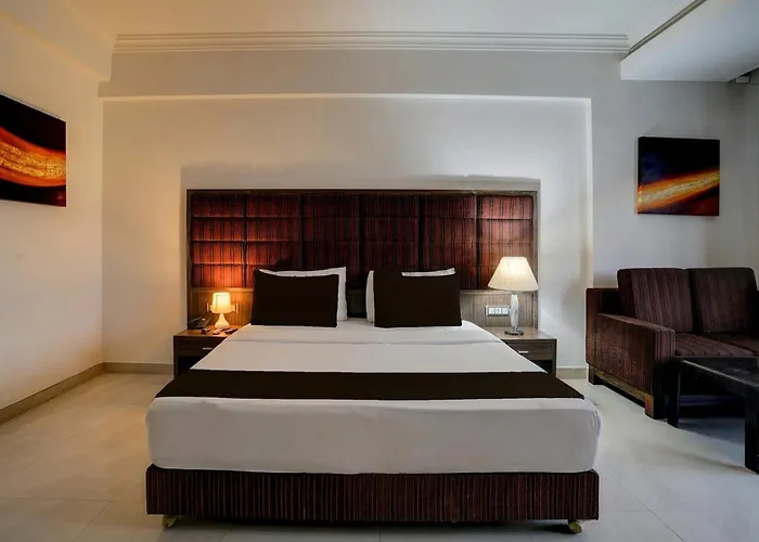 Super Townhouse Bharuch Near Railway Station Formerly Hotel Kohinoor