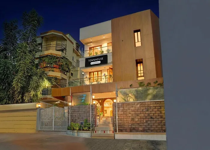 Townhouse Seethammadhara Junction Formerly Vijaya Residency