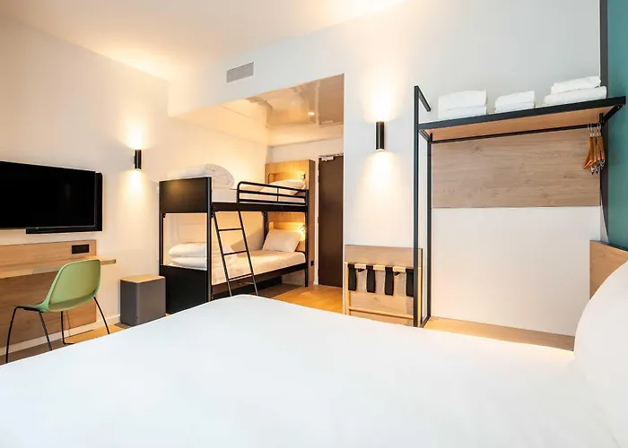 Hotels in Diegem