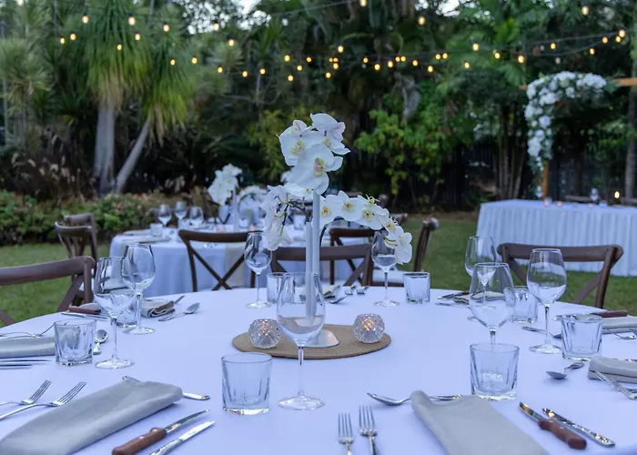 Picnic Bay Hotel