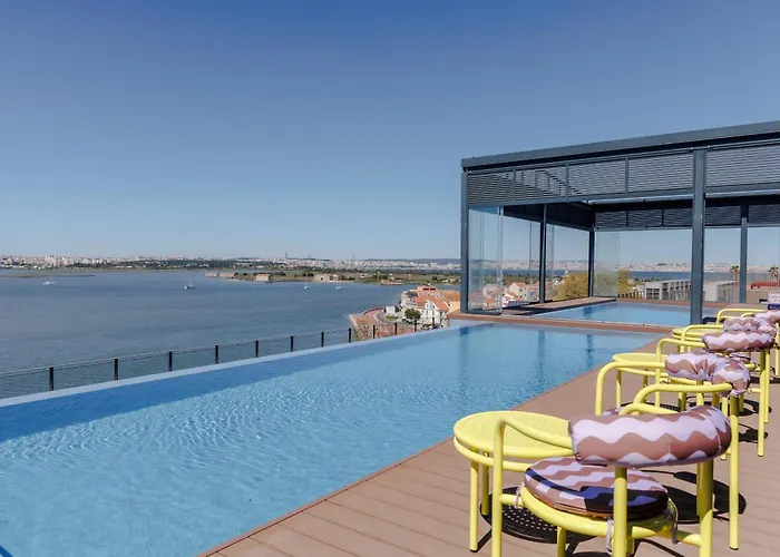 Hotéis em Seixal (Setubal)