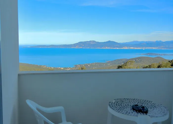 Hôtels à Coti-Chiavari (Corsica)