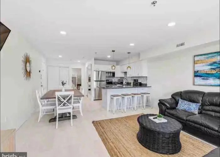Modern Renovated Condo - 90 Steps To Beach - Ocmd