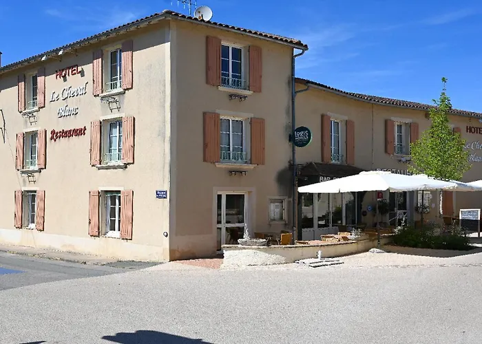 Hotels in Vouillé