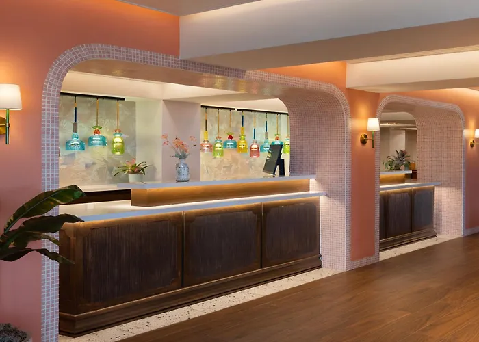 Ocean Key Resort & Spa, A Noble House Resort Key West