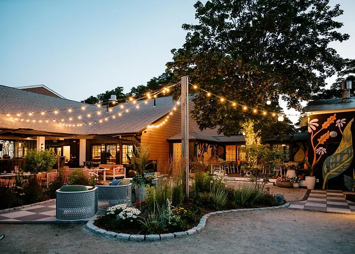 Luxury Hotels in Oak Bluffs
