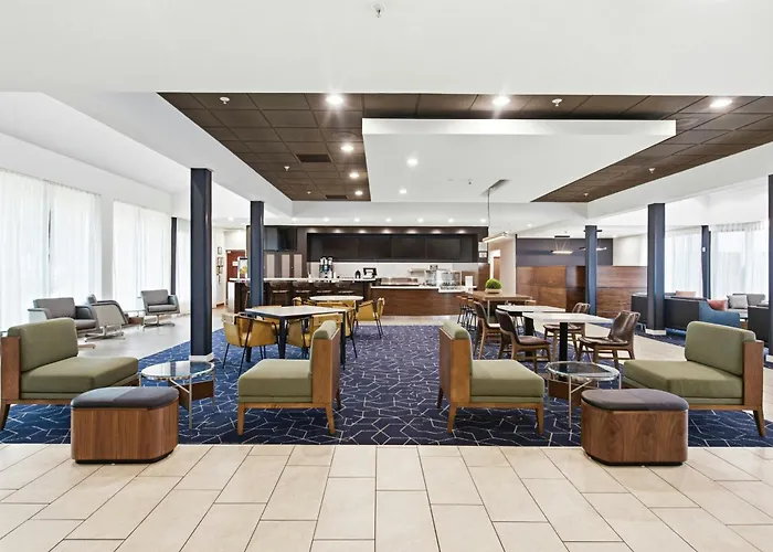 Courtyard By Marriott Columbus Hotel