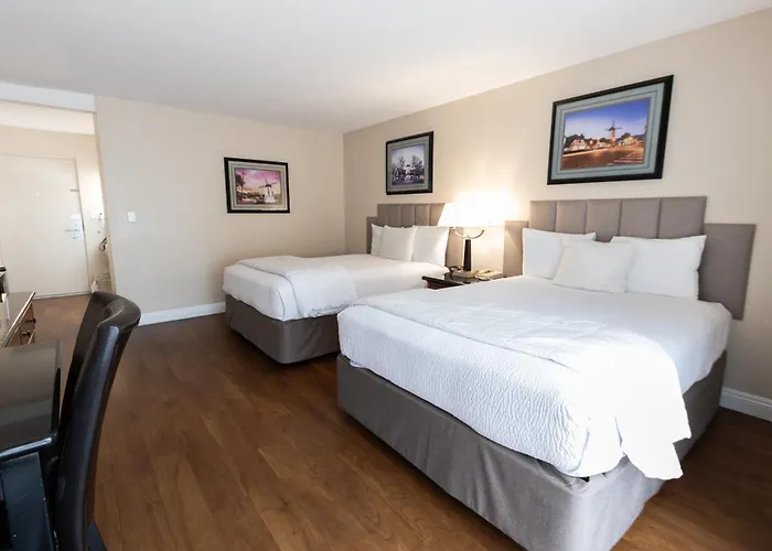 King Frederik Inn Solvang