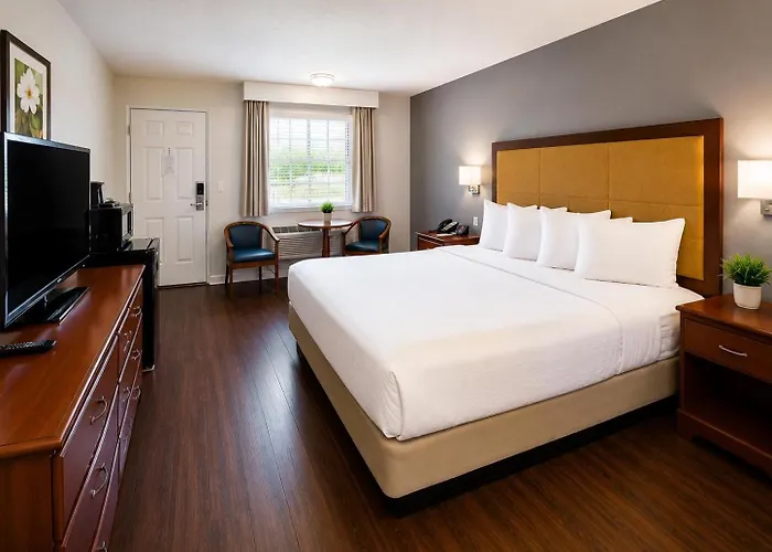 Evergreen Inn