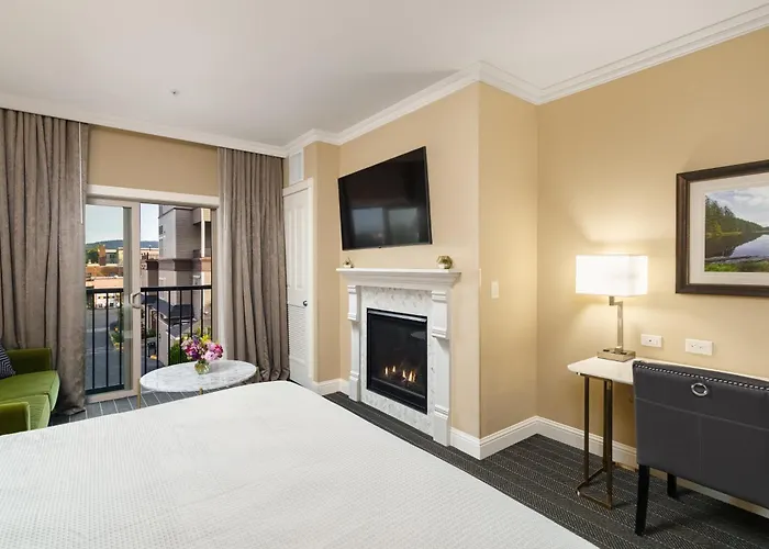 Anacortes City Center Hotels