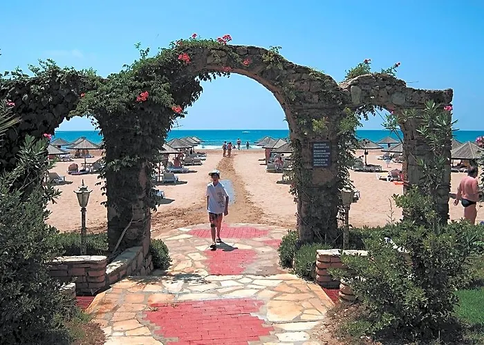 Hotel Defne Garden Side