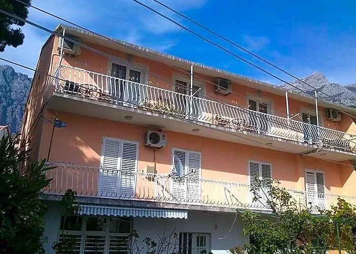 Apartments Jela