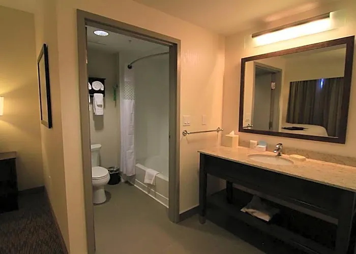 Airdrie Hotels