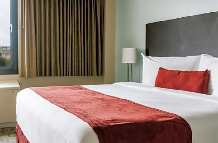 Amherst Hotels