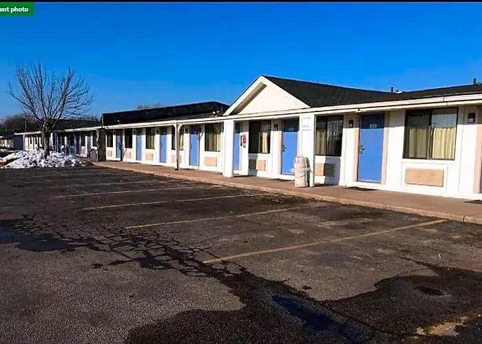 Travelodge By Wyndham Benton Harbor Mi