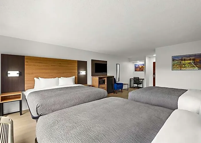 Tallapoosa Hotels