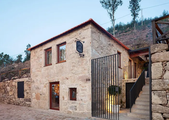 Casa do Avô Hotel Cinfães