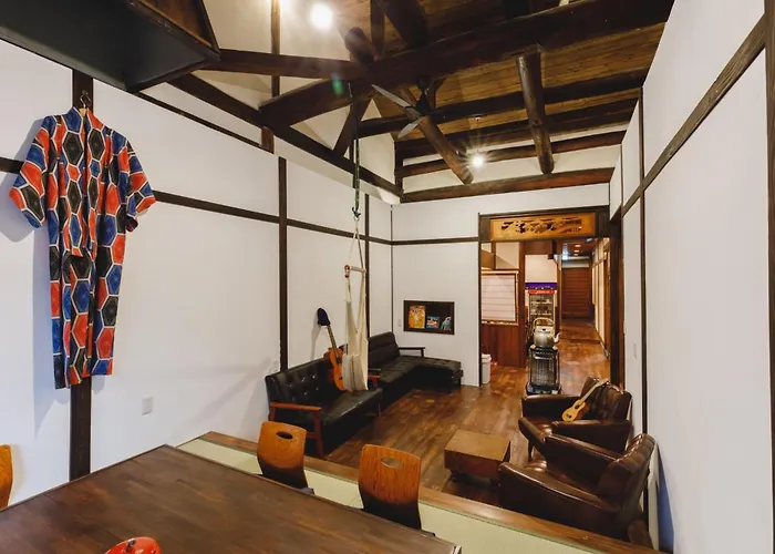 Couch Potato Hostel - Vacation Stay 88228