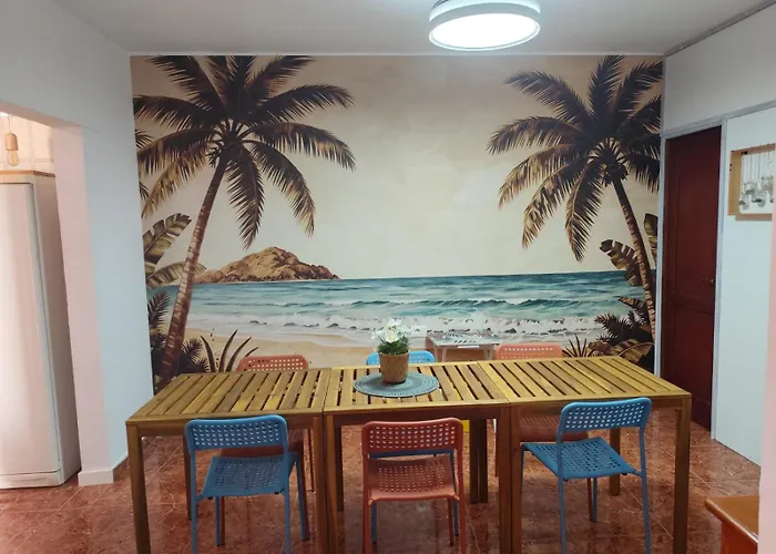 Hostel Banana Surf House Los Cristianos 