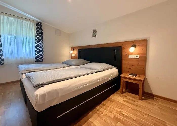 Hotels in Garching an Der Alz