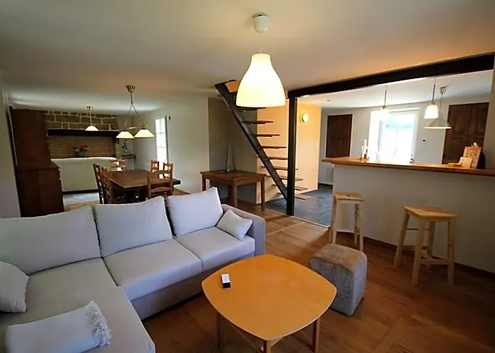 Lissac-sur-Couze Hotels