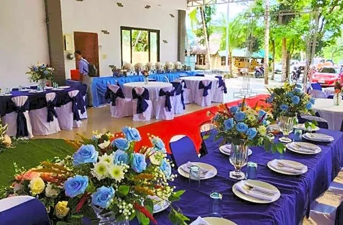 Three M'S Hotel And Restaurant